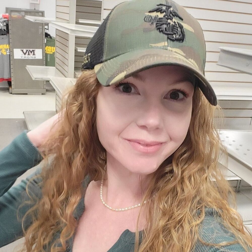 Meet your Posher, Angela